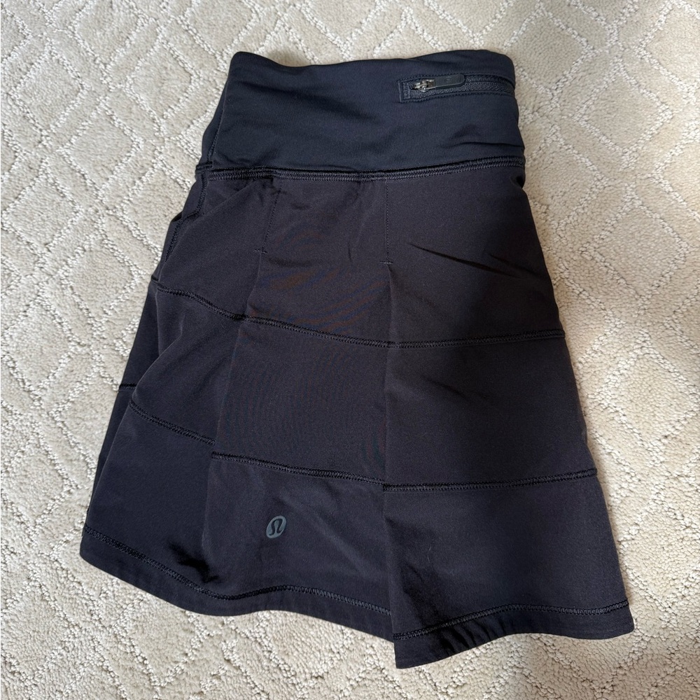 Lululemon Mid-Rise Pace Rival Skirt